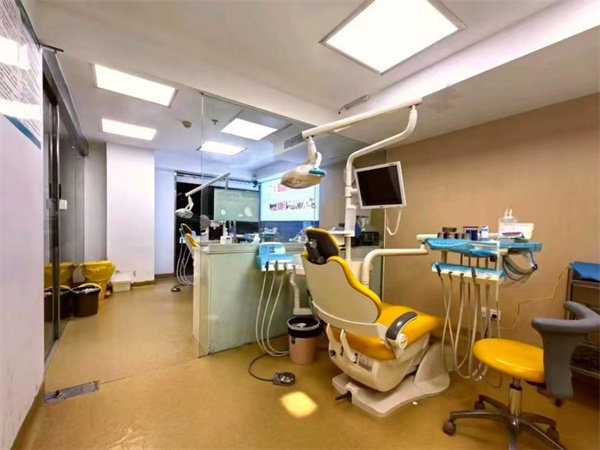 南京康泰口腔门诊部地址电话营业时间