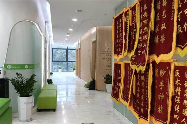 苏州英博口腔门诊部（工业园区店）医生团队实力强大及骨干医生简介