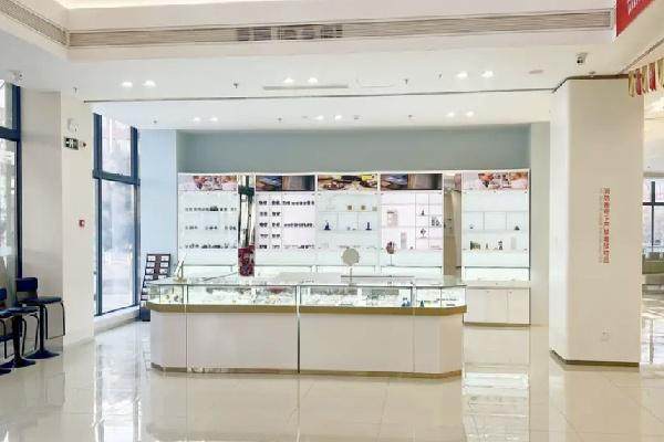 松原爱尔眼科医院医生团队实力强大及骨干医生简介