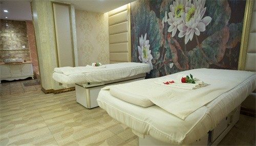 阜阳颍州皇宫医疗美容门诊部是正规医院吗？