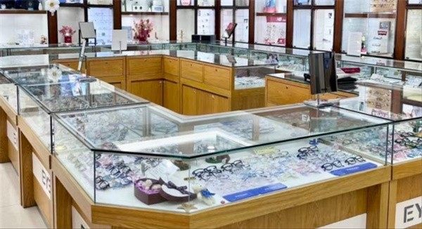 大连爱尔冯万国医生眼整形手术价格与成效