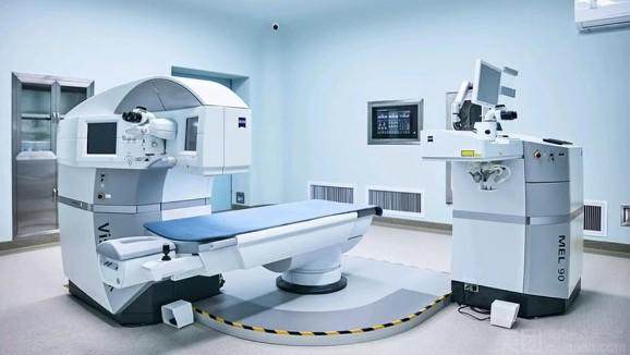 年终半飞秒飞秒近视手术收费与优惠详情