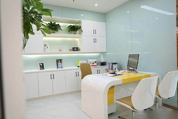 武汉咿呀雅口腔门诊部（国贸店）地址电话营业时间