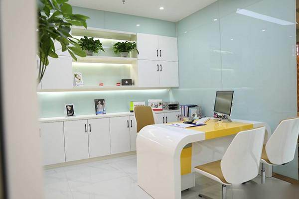 武汉咿呀雅口腔门诊部（国贸店）收费价格表/收费标准